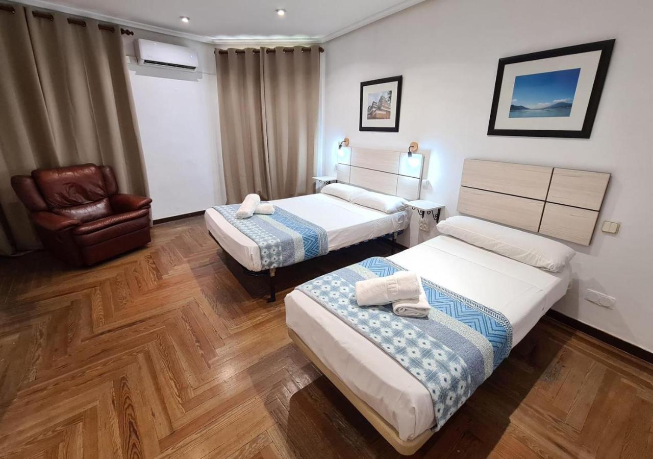 Hostal Santa Barbara Madrid Exteriör bild