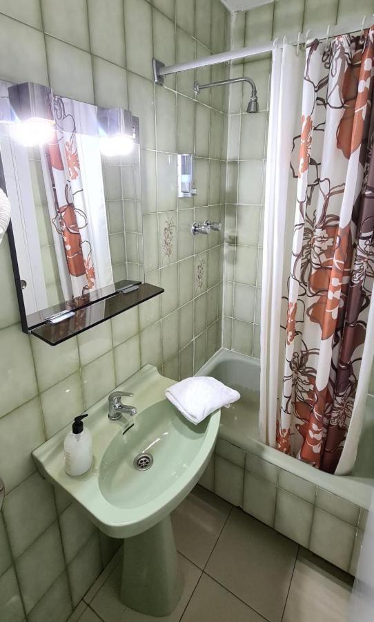 Hostal Santa Barbara Madrid Exteriör bild